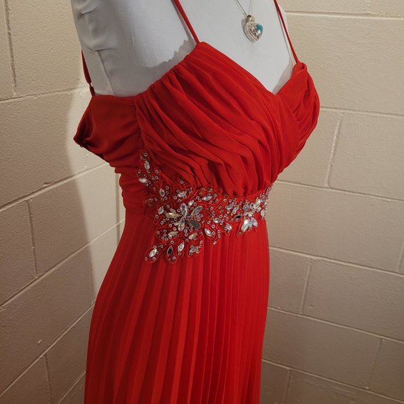 Beautiful Red Jeweled/Beaded Prom Dress - Picture 5 of 10